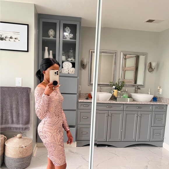 bcbgmaxazria sequin dress, brand new with tags on. - Picture 2 of 5